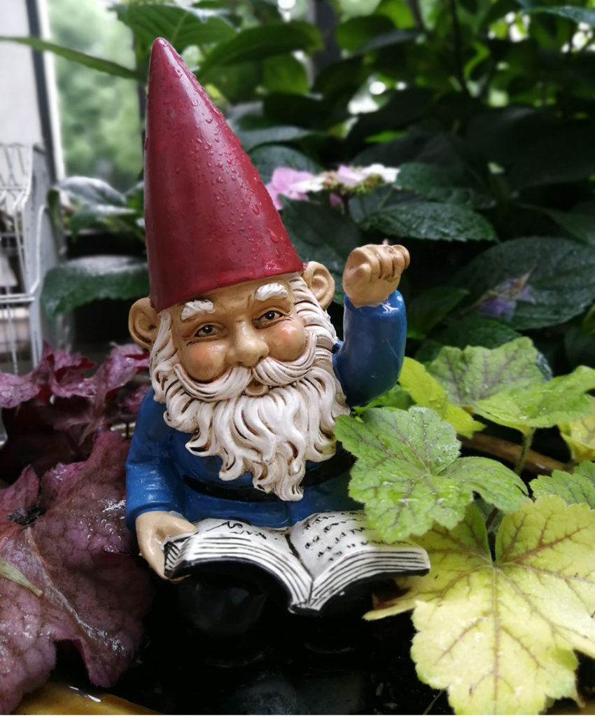 販売のものです 森の妖精 ノーム 小人 welcome 赤帽子 ガーデン 置物 