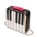 ピアノレッスンバッグ、ピアノバッグ、ピアノカバン、ピアノ鍵盤にピンクリボンのショルダーバッグ、チェーンバッグ、合成皮革バッグ、レディースバッグ