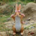 ウサギ置物、ウサギ人形、ピンクのリボンハチマキが可愛いうさぎ、兎のフィギア、ウサギオブジェecqdrabbit021
