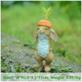 ウサギ置物、ウサギ人形、ニンジン帽子をかぶって笑顔がおちゃめなうさぎ、兎のフィギア、ウサギオブジェecqdrabbit024