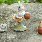 <span class="title">仰向けになって足でバスケットボールをするウサギ人形、元気よく走ってバスケをするうさぎ人形、座ってバスケットボールに寄りかかっている兎人形ecqdrabbit034</span>